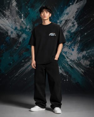 Mercedes AMG GT Coupe T-Shirt Black (Oversized) front Mercedes AMG GT Coupe T-Shirt Black (Oversized) front view worn by model