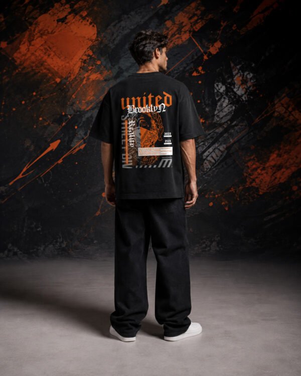 United Brooklyn Graphic T-Shirt BLACK (OVERSIZED) back United Brooklyn Graphic T-Shirt BLACK (OVERSIZED) back print worn by model